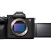Sony Alpha 7 IV - Cámara sin espejo de fotograma completo (33 MP, enfoque automático en tiempo real, 10 fps, 4K60p, pantalla táctil multiángulo, batería Z de gran capacidad)