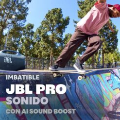 JBL Boombox 4 Altavoz Bluetooth portátil, impermeable, graves profundos" se traduce al español como "JBL Boombox 4 Portable Bluetooth Speaker, Waterproof, Deep Bass